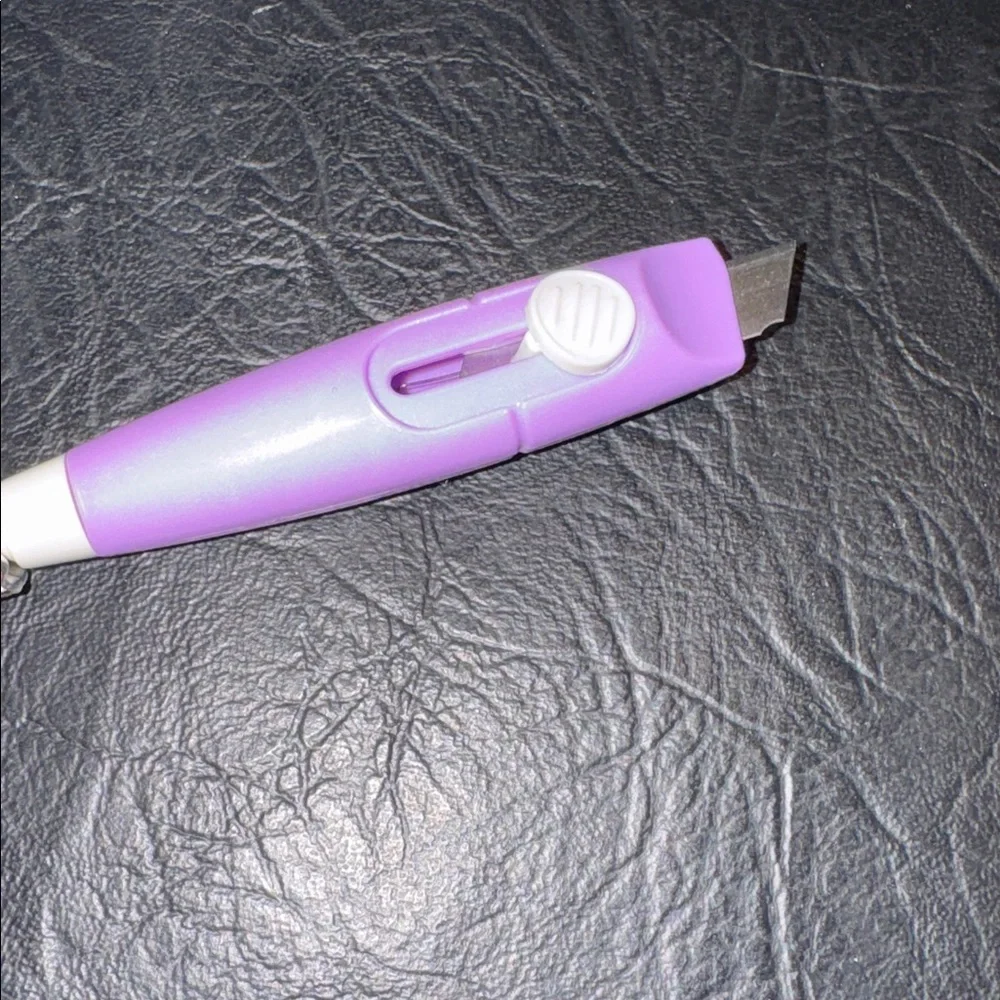 Box Cutter Lavender, Black & White “Prayer Warrior“ Bead Handcrafted by me, NEW